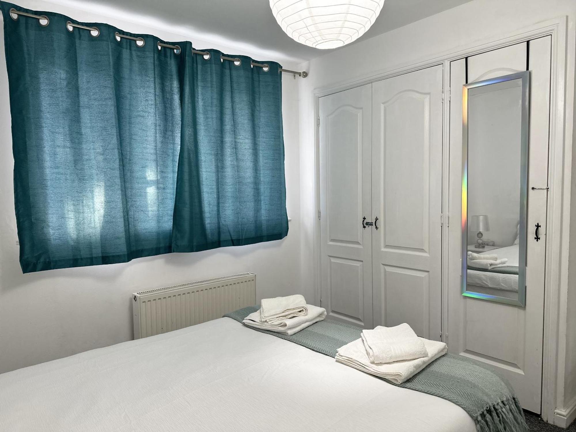 Clover Apartments Hadleigh  Экстерьер фото